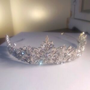 Elegant Silver Crystal Tiara ELSA FROZEN